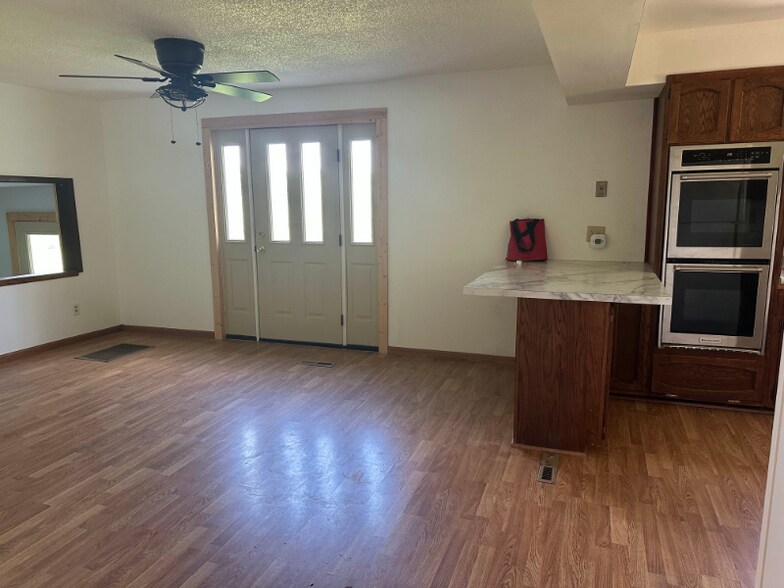 Building Photo - 125 County Line St