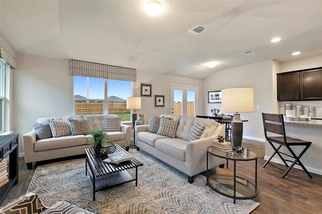 Building Photo - 500 Cassandra Dr