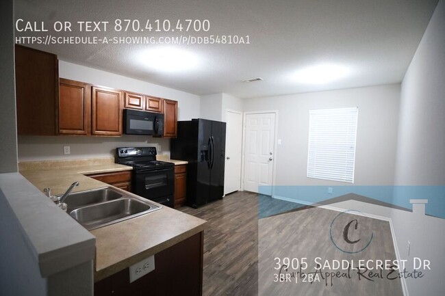 Building Photo - Move in special 900$!!  Beautiful 3 bed / ...