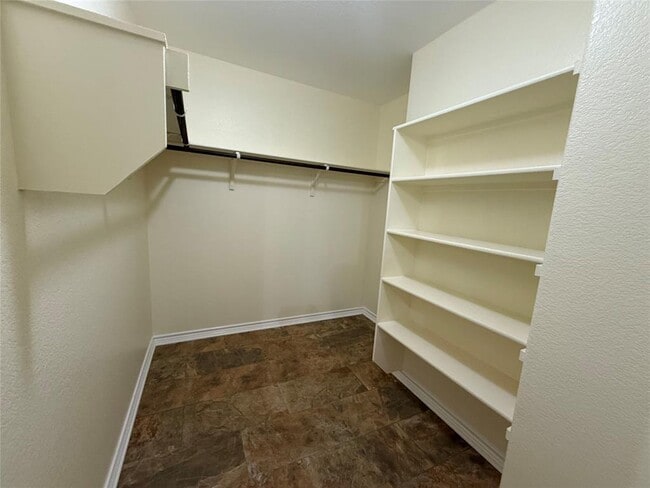 Building Photo - 111 Devonshire Dr