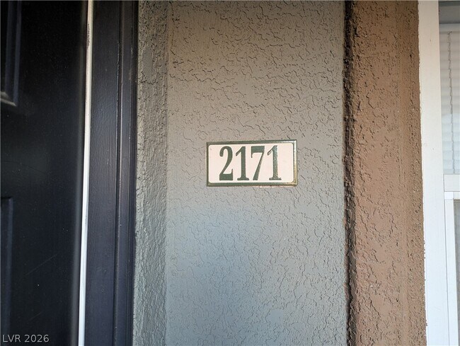 Building Photo - 555 E Silverado Ranch Blvd