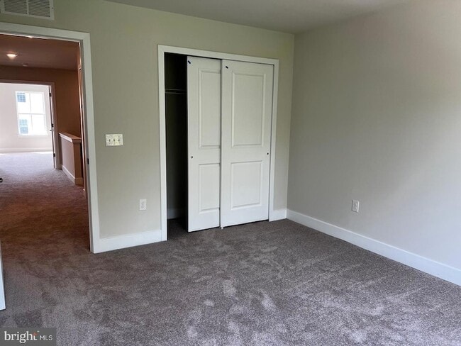 Building Photo - 327 Foundry St