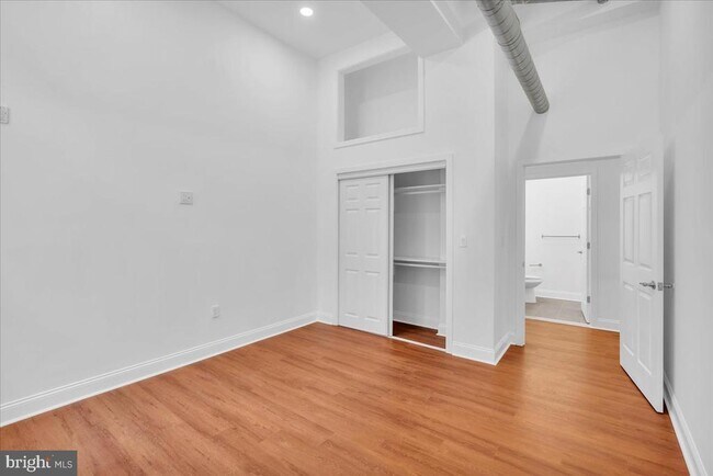Building Photo - 1406-10 Fairmount Ave