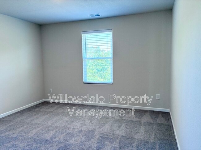 Building Photo - 357 Gourd St