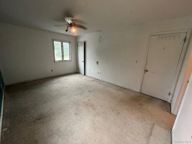 Building Photo - 4 Rosemont Dr