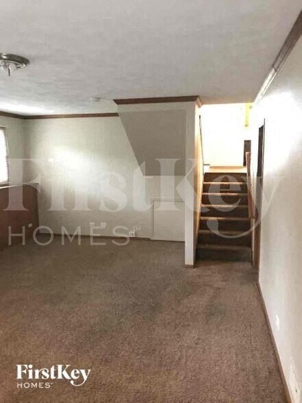 Building Photo - 1917 Joanna Ave