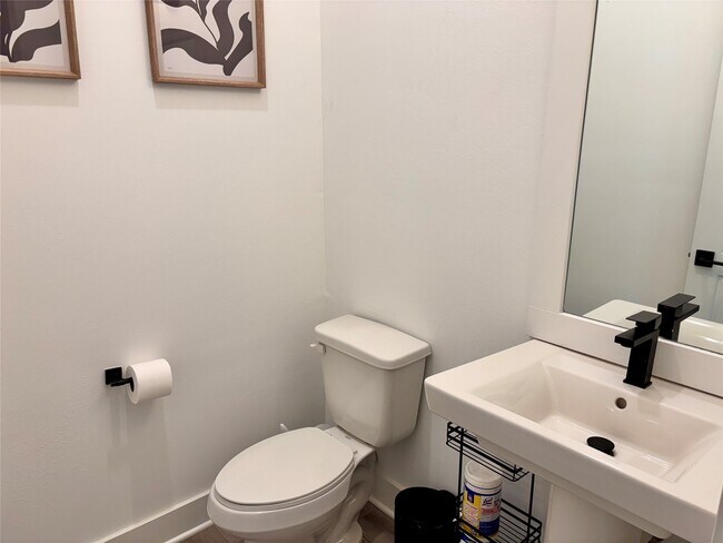 Building Photo - 958 Highland Sound Ln