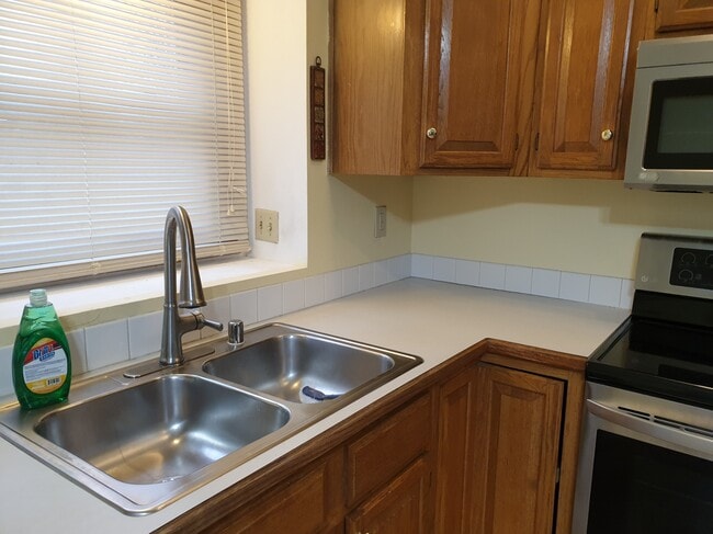 Building Photo - 2811 Winterbrook Cir