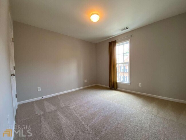 Building Photo - 2803 Loftview Square