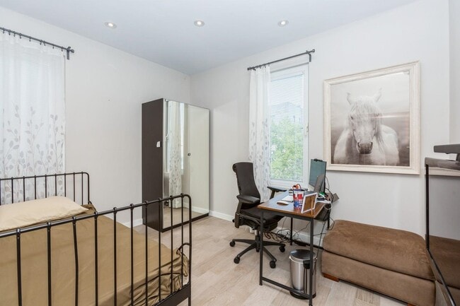 Building Photo - 96 Columbia Terrace