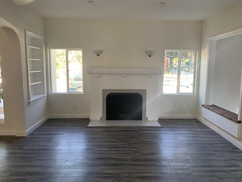 Building Photo - 75 W Tremont St