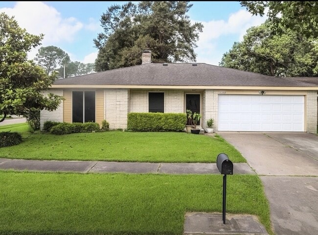 Primary Photo - 10434 Towne Oak Ln