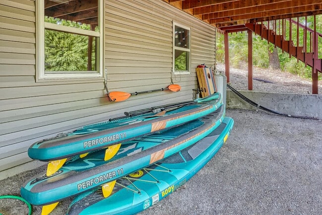 Building Photo - 16 Cheviot Ln