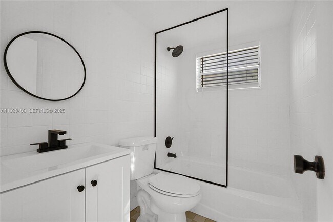 Building Photo - 8295 NE Miami Ct