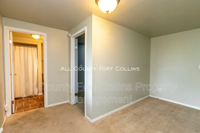 Building Photo - 412 Skyway Dr