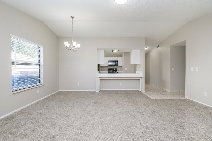 Building Photo - 662 Timber Bay Cir W