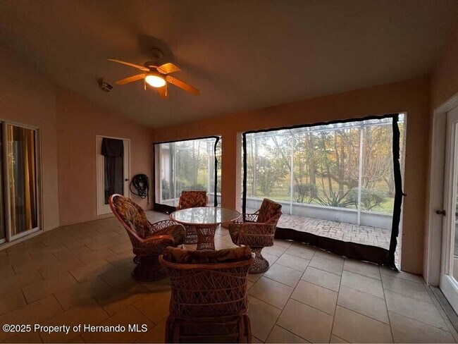 Building Photo - 9448 Tooke Shore Dr