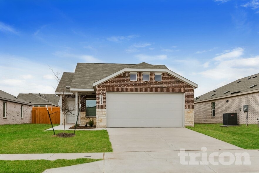 Interior Photo - Tricon Rancho Canyon