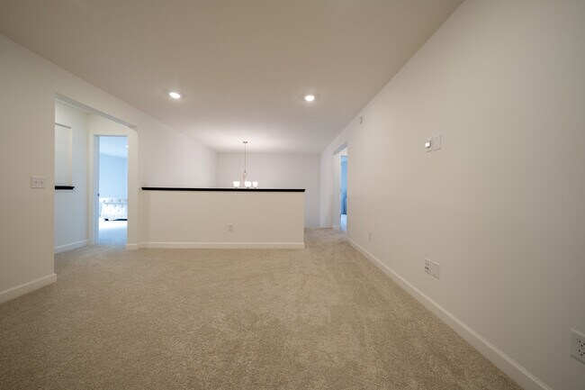 Building Photo - 17944 Hinckley Ave