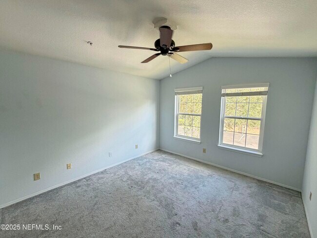 Building Photo - 13810 Sutton Park Dr N