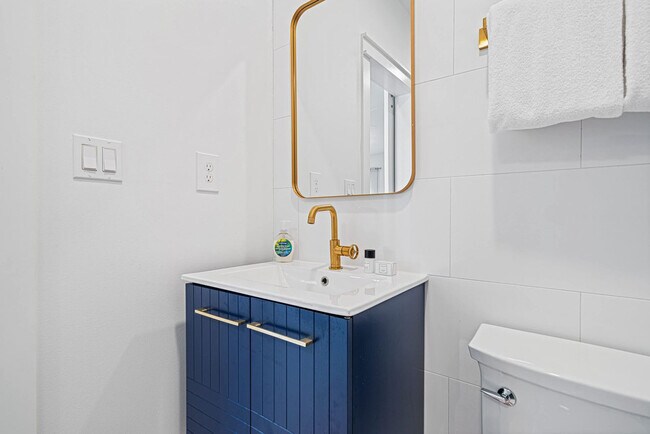 Building Photo - 20 St Francis Dr S