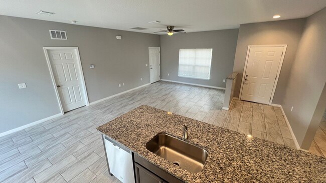 Building Photo - BEAUTIFUL 3 Bedroom, 2 Bathroom Home in Palm Bay!!