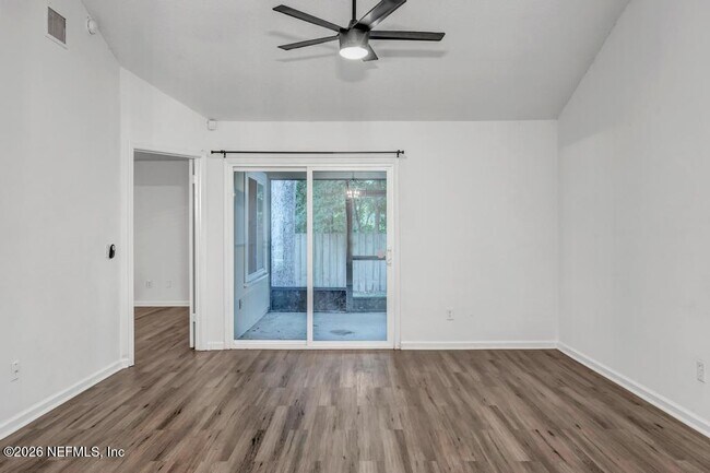 Building Photo - 3105 Coral Reef Dr