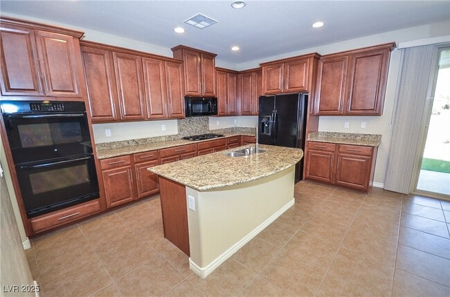 Building Photo - 685 Catalina Aisle St