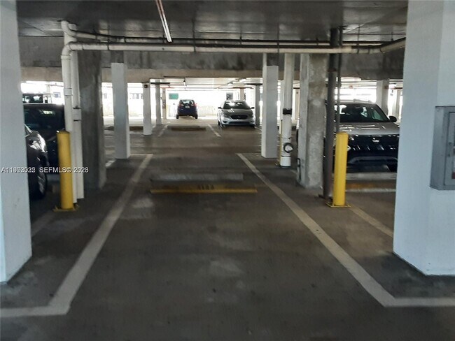 Building Photo - 140 S Dixie Hwy