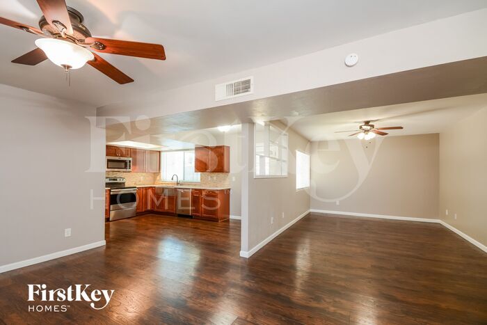 Building Photo - 8725 W Ironwood Dr