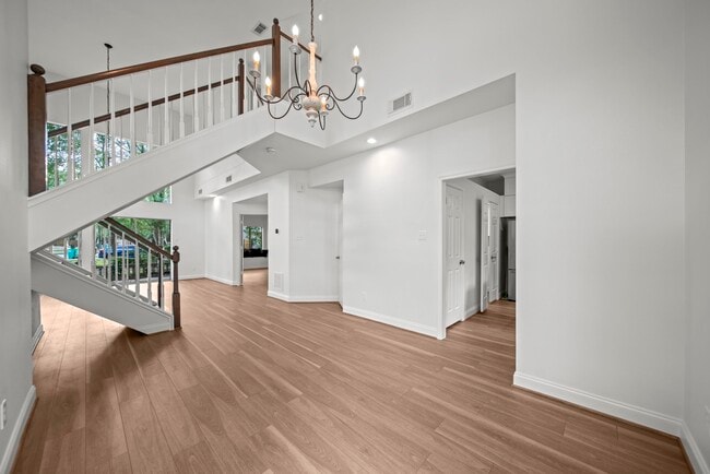 Building Photo - 45 N Lakeridge Cir