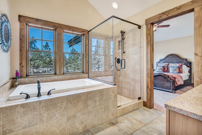 Building Photo - Rare Tumalo Retreat on 10 Acres with Barn!
