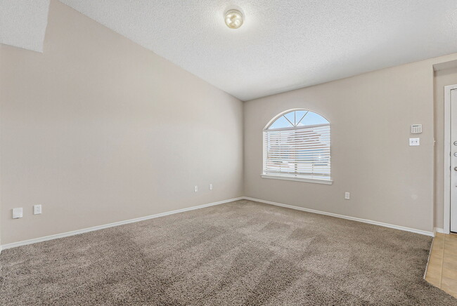 Building Photo - 14160 Lasso Rock Dr