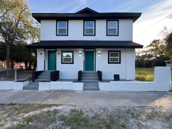 Primary Photo - 1148 Pippin St