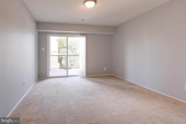 Building Photo - 3313 Wyndham Cir