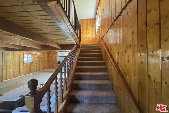 Building Photo - 2317 Maplewood Way