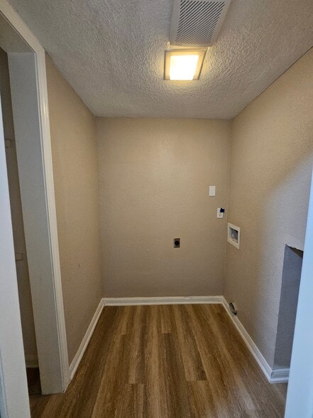 Building Photo - 214 Oleander St