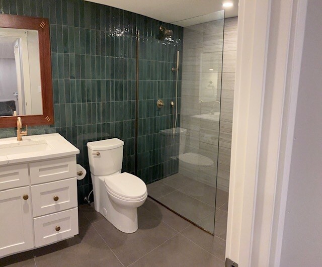 Building Photo - 121 Burgundy Cir