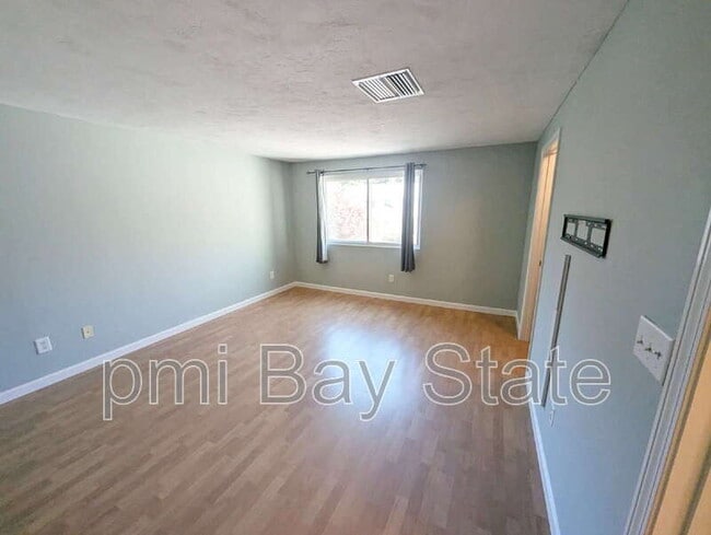 Building Photo - 77 Samuel Dr