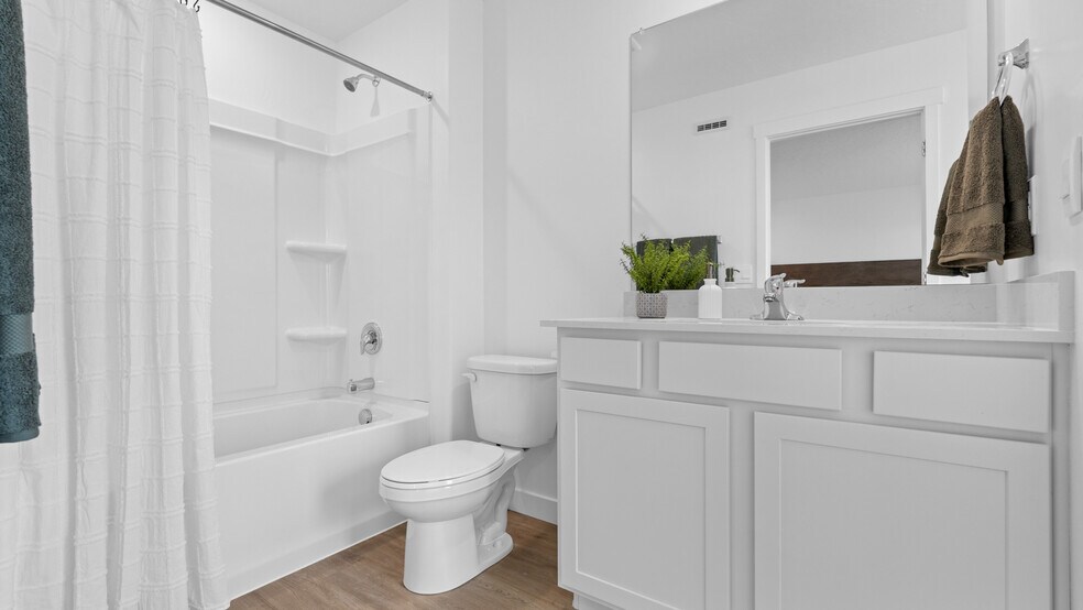 Building Photo - 1505 E 720 N