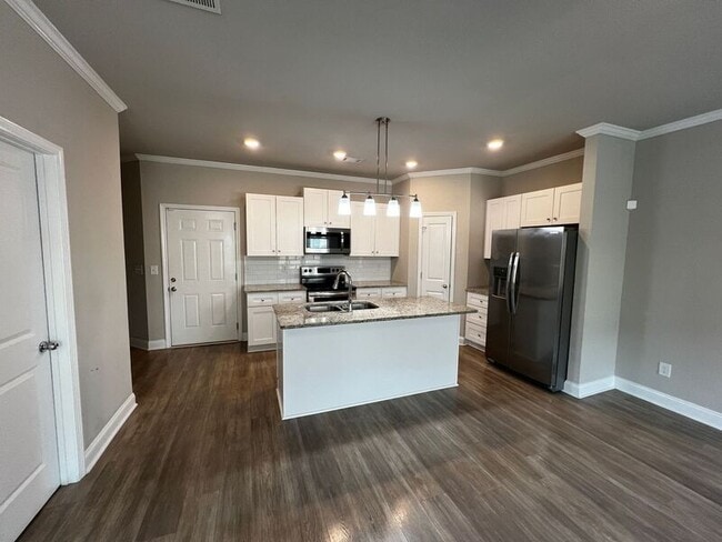 Building Photo - 34 Dewey Rd