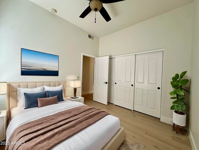 Building Photo - 4303 E Hamblin Dr