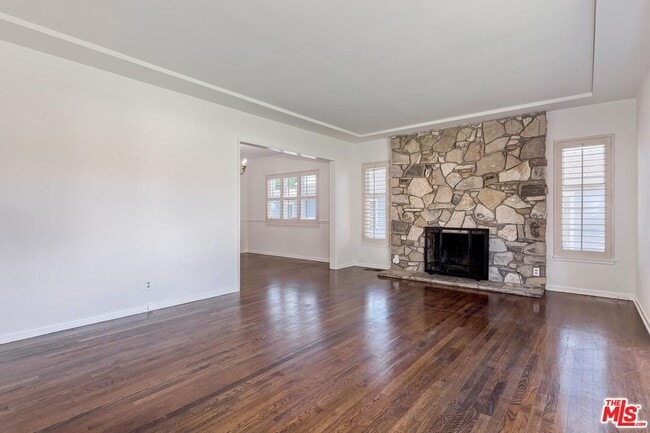 Building Photo - 7719 Hosford Ave