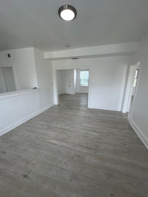 Building Photo - 2700 Roslyn Ave