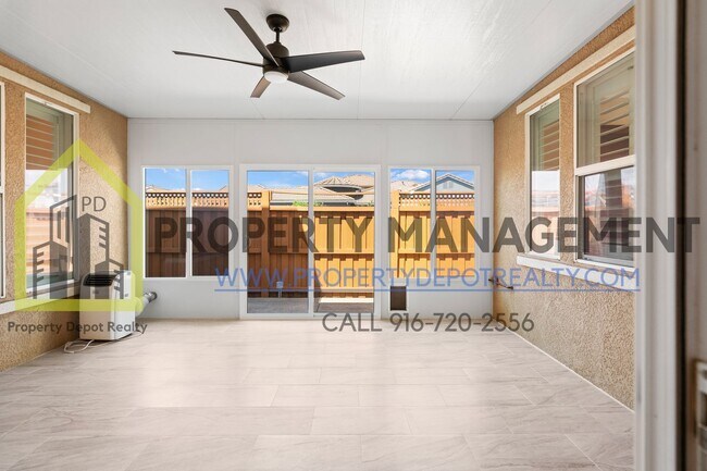 Building Photo - Stunning Custom 5-Bedroom, 3-Bath Home in ...