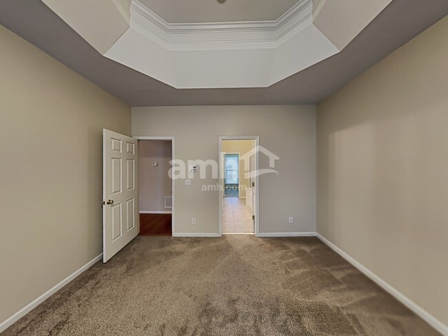 Building Photo - 4001 Belle Meade Cir