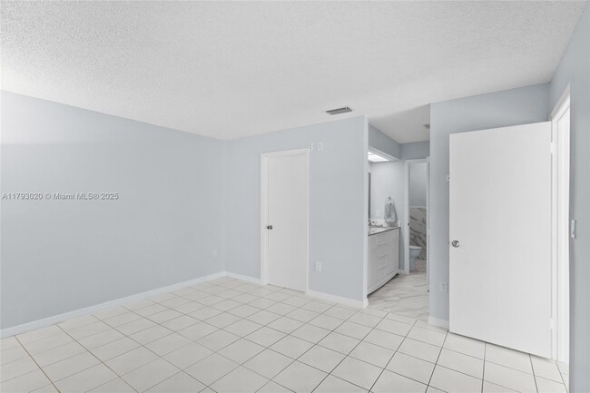 Building Photo - 13892 SW 25th Terrace