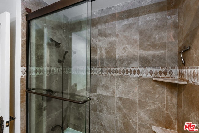 Building Photo - 11755 Montana Ave