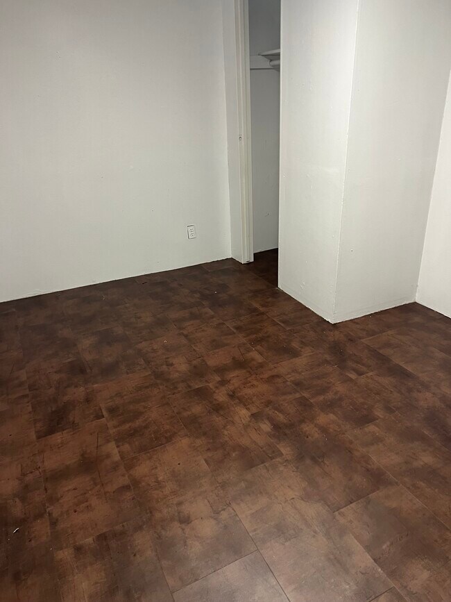 Primary Photo - 5524 N Audubon St