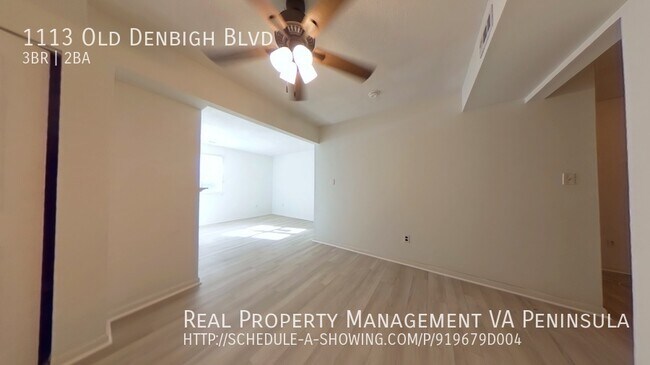 Building Photo - 3 Bedroom Town Home Near Mary Immaculate F...